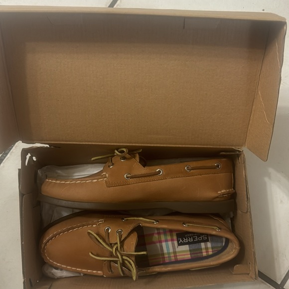 Comfy Sperry - Picture 5 of 5